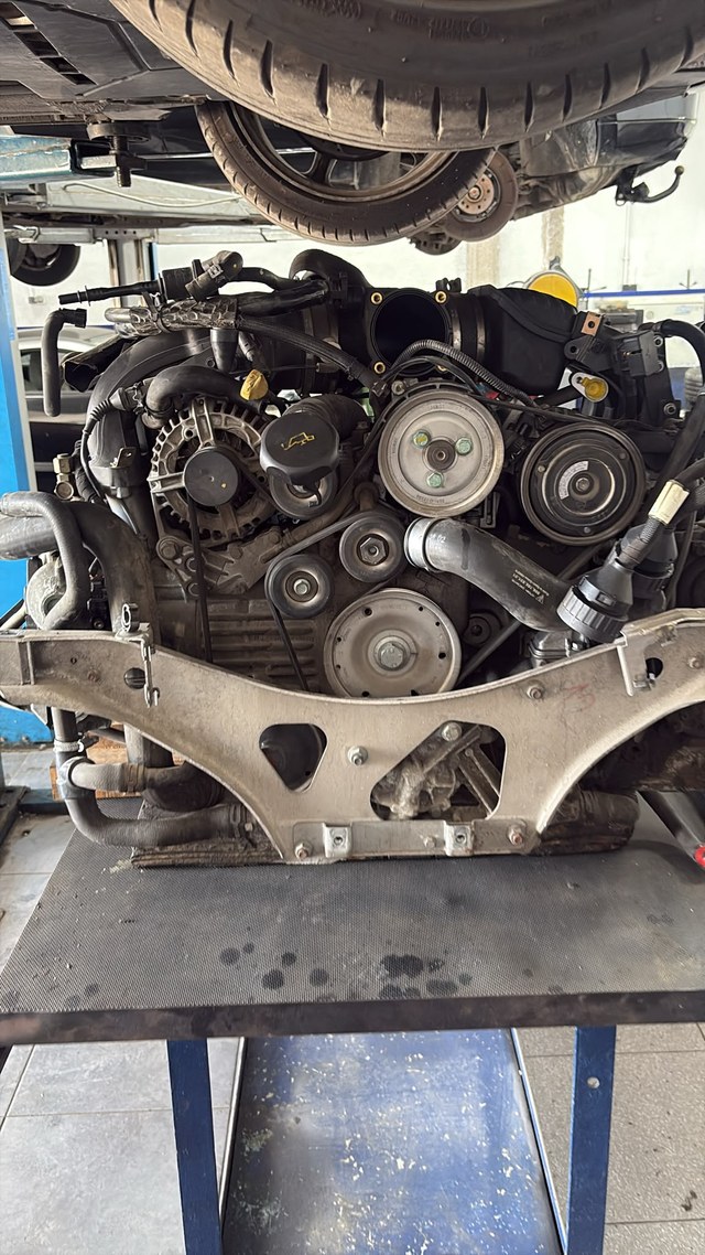Detalle del motor y sus componentes